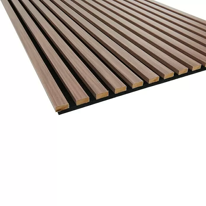 FibroTech Akustikpaneel Unika 25 - Walnut, 2.440 x 600 x 22 mm - Braune Holz-Akustikplatte mit vertikalen Lamellen und schwarzem Filzträger.