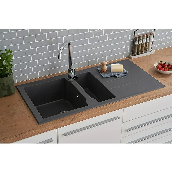 Respekta Einbauspüle Alineo - 50 x 100 cm, Titangrau - Modernes Küchenspülbecken aus dunklem Granit mit Abtropffläche, Wasserhahn und Zubehör für eine stilvolle und funktionale Küchengestaltung.