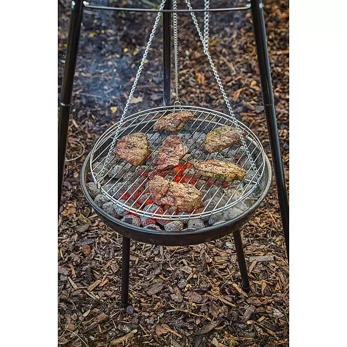 Grillstar Schwenkgrill Louisiana - Durchmesser Grillfläche: 47 cm, Höhe: 160 cm, Schwarz - Anwendungsbeispiel