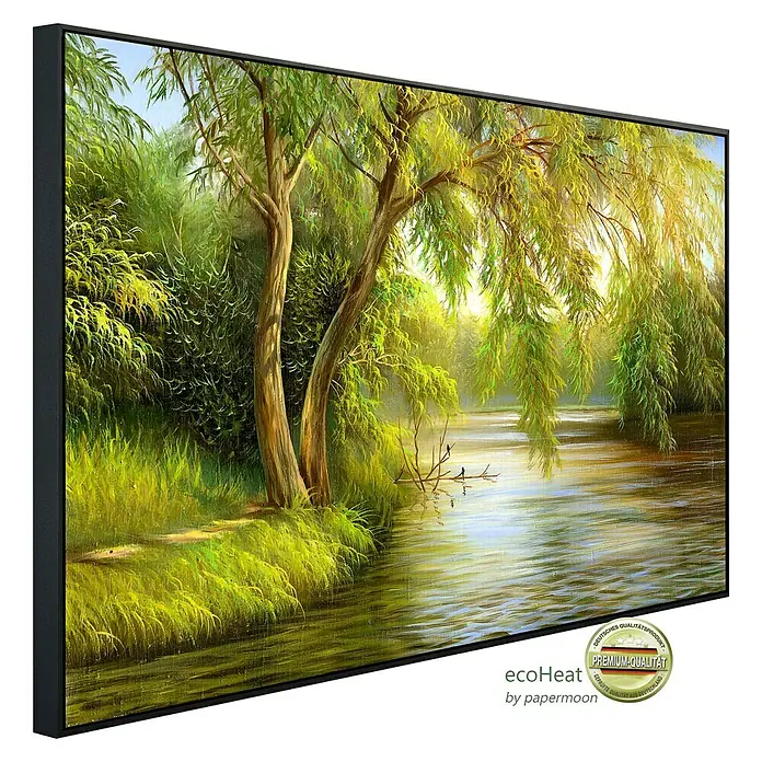 Papermoon Infrarot-Bildheizkörper Summer Wood Lake - 100 x 60 cm, 800 W - Gerahmtes Premium-Qualitätsbild mit einer malerischen Landschaft, die eine friedliche Waldszene mit einem sanft fließenden Fluss zeigt.