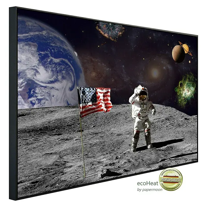 Papermoon Infrarot-Bildheizkörper Mond - 60 cm x 500 mm, 350 W - Das EcoHeat Heizpaneel mit Astronautenmotiv ist ein effizientes und stilvolles Heizsystem für Ihr Zuhause.
