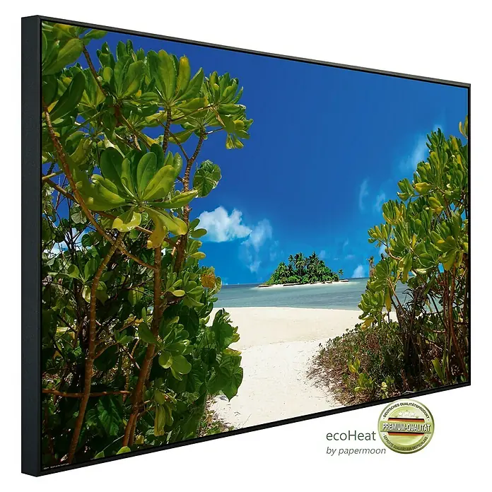Papermoon Infrarot-Bildheizkörper Insel - 60 x 50 cm, 350 W - Ein gerahmtes Bild von einem tropischen Strand mit einer kleinen Insel im Hintergrund, das eine entspannende und friedliche Atmosphäre schafft.