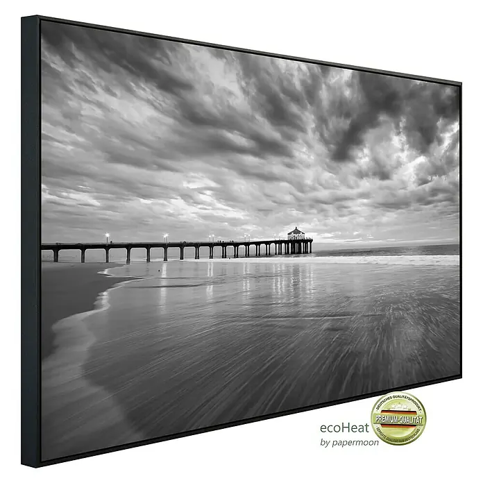 Papermoon Infrarot-Bildheizkörper Manhattan Beach Pier - 90 x 50 cm, 450 W - Wandbild mit einem Steg im Meer bei bewölktem Himmel, eine hochwertige Dekoration für Ihr Zuhause oder Büro.