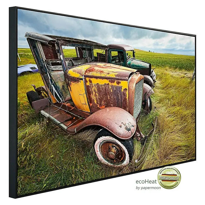 Papermoon Infrarot-Bildheizkörper Oldtimer 2 - 60 x 50 cm, 350 W - Rostige Oldtimer auf einem Feld, gerahmt als Leinwandbild.