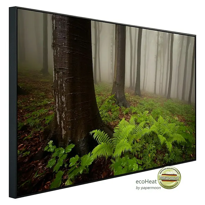 Papermoon Infrarot-Bildheizkörper Mystischer Wald - 120 x 60 cm, 1.200 W - Leinwanddruck eines nebligen Waldes mit sattem Grün. Hochwertiger Druck für ein stimmungsvolles Ambiente in jedem Raum.