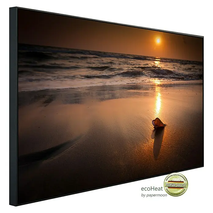 Papermoon Infrarot-Bildheizkörper Tropischer Strand Sonnenuntergang - 120 x 60 cm, 1.200 W - Wandheizung EcoHeat mit dem Motiv eines sonnenbeschienenen Strandes mit Muschel, gerahmt.
