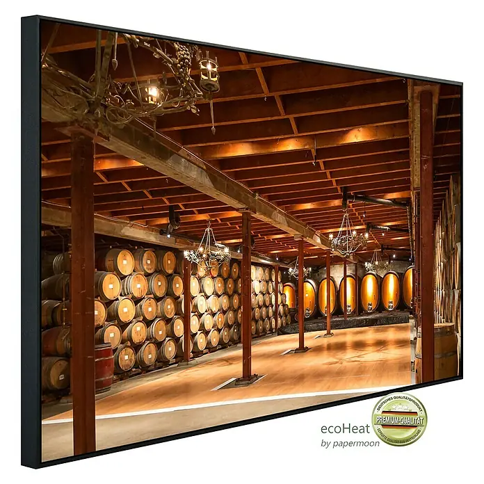 Papermoon Infrarot-Bildheizkörper Napa Valley Wein - 60 x 50 cm, 350 W - Eine Weinkeller-Leinwand mit Holzfässern und Beleuchtung, die ein rustikales und elegantes Ambiente für Weinliebhaber schafft.