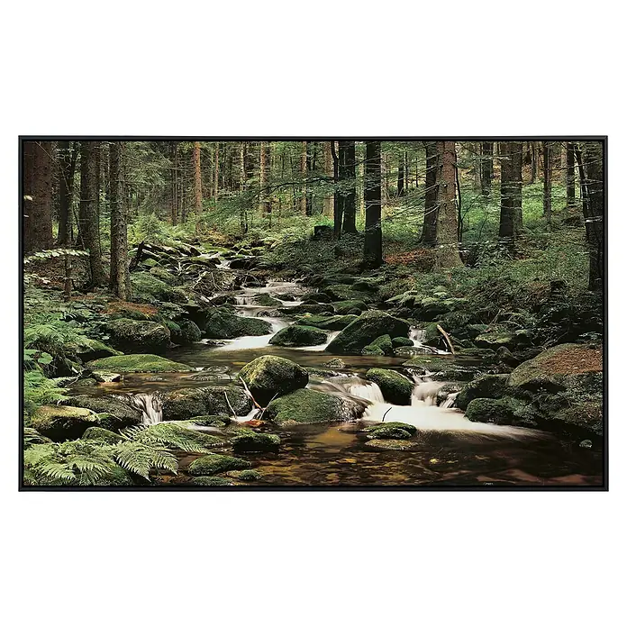 Papermoon Infrarot-Bildheizkörper Natur - 120 x 60 cm, 1.000 W - Idyllische Waldlandschaft mit einem sanft fließenden Bachlauf über bemooste Felsen, ein beruhigendes Naturbild in einem schwarzen Rahmen.
