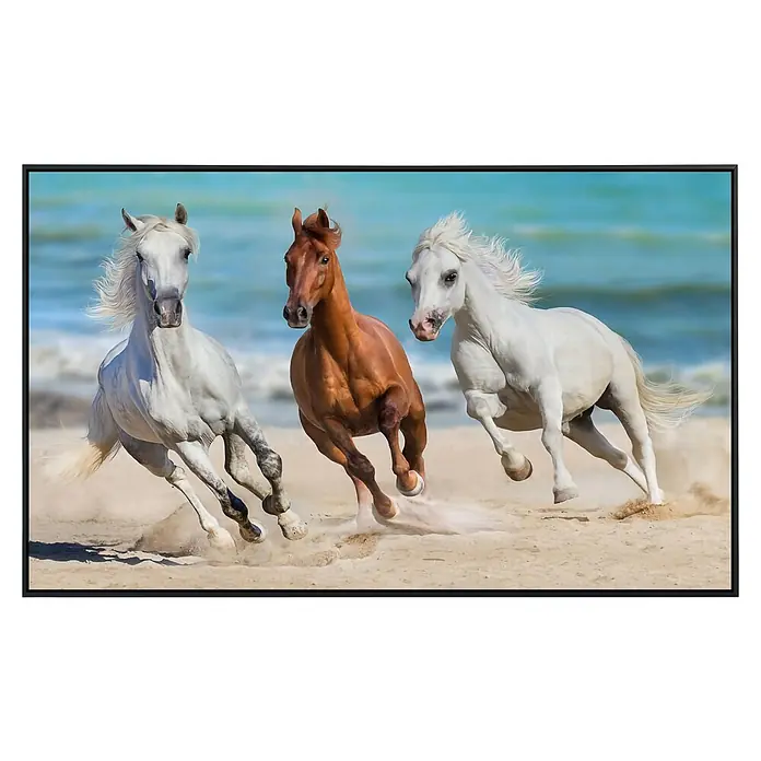 Papermoon Infrarot-Bildheizkörper Horse Herd Run Galopp - 60 x 50 cm, 350 W - Ein atemberaubendes Gemälde zeigt drei galoppierende Pferde am Strand, ein Blickfang für jedes Zuhause. Lebendige Farben und dynamische Bewegung.