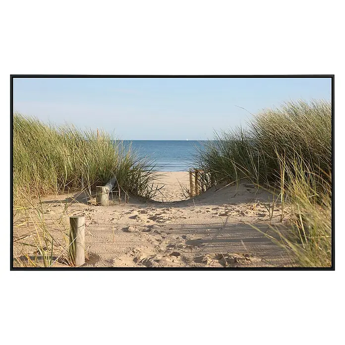 Papermoon Infrarot-Bildheizkörper Dünen in Dorset - 900 x 500 mm, 450 W - Blick durch Dünen auf einen ruhigen Strand und das Meer. Die Szene strahlt Frieden und natürliche Schönheit aus.