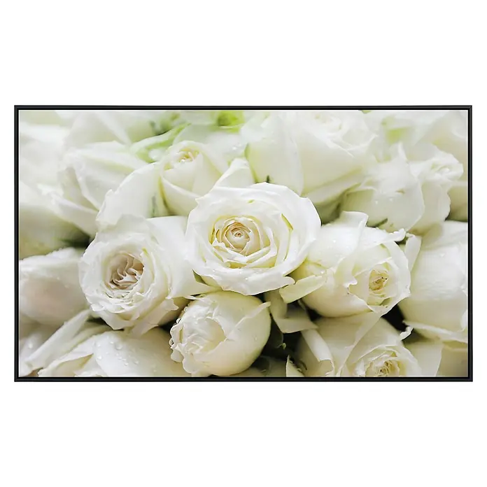 Papermoon Infrarot-Bildheizkörper Weiße Rosen 2 - 90 x 50 cm, 450 W - Nahaufnahme eines Straußes strahlend weißer Rosen, die Eleganz und Reinheit ausstrahlen. Perfekt für Hochzeiten und besondere Anlässe.
