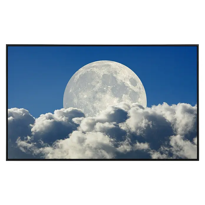 Papermoon Infrarot-Bildheizkörper Großer Mond und Wolken - 60 x 50 cm, 350 W - Ein hochauflösender Bildschirm zeigt einen strahlenden Mond über flauschigen Wolken unter einem azurblauen Himmel. Das Display ist scharf und klar.