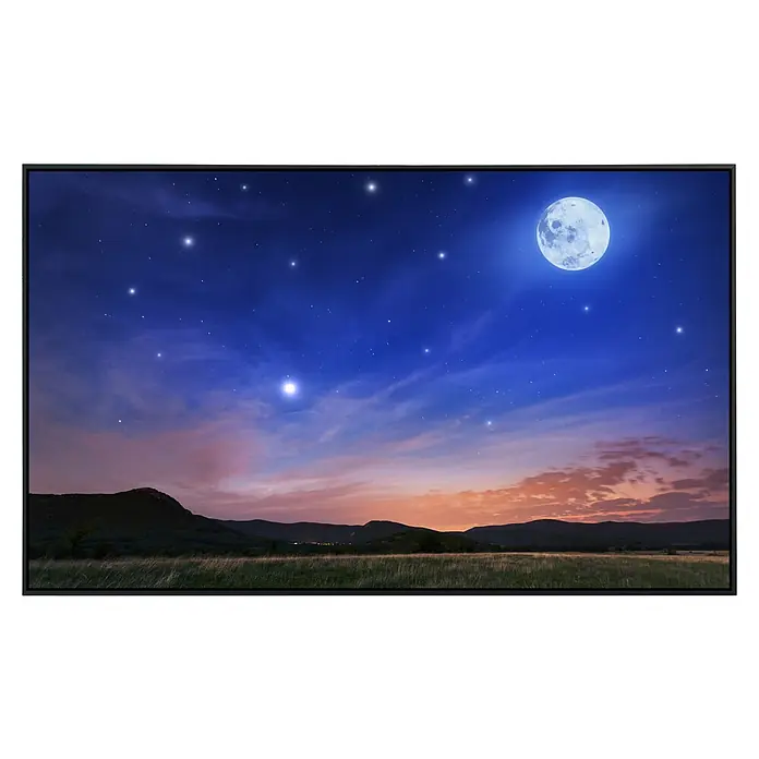 Papermoon Infrarot-Bildheizkörper Vollmond - 60 x 50 cm, 350 W - Der Fernseher zeigt ein Nachtlandschaftsbild mit einem hellen Mond und Sternen über einer friedlichen Landschaft. Perfekt für entspanntes Fernsehen.