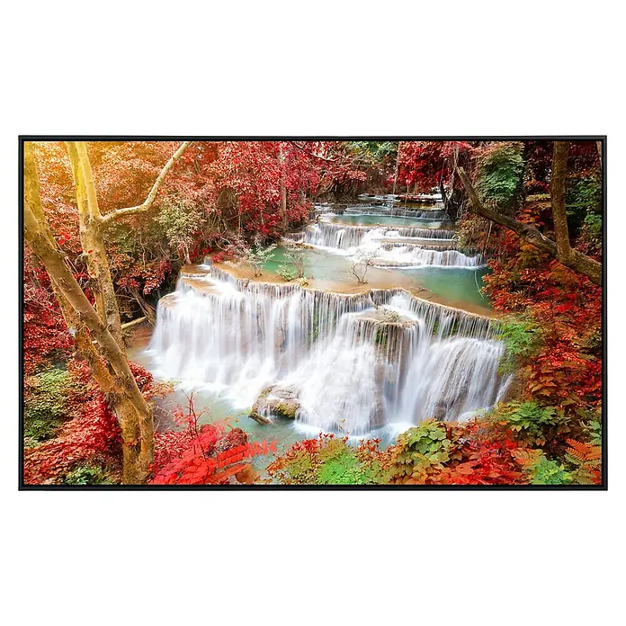 Papermoon Infrarot-Bildheizkörper Huay Mae Kamin Herbst Wasserfall - 120 x 60 cm, 1.000 W - Atemberaubender Wasserfall umrahmt von farbenprächtigen Herbstbäumen, eingefasst in einem eleganten Rahmen. Ein echtes Kunstwerk für Ihr Zuhause!