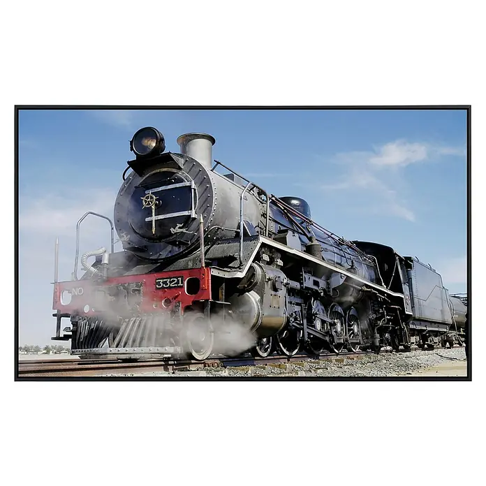 Papermoon Infrarot-Bildheizkörper Vintage Dampfzug 2 - 60 x 50 cm, 350 W - Eine Nahaufnahme einer alten Dampflokomotive mit der Nummer 3321 vor blauem Himmel, die ein nostalgisches Gefühl vermittelt.