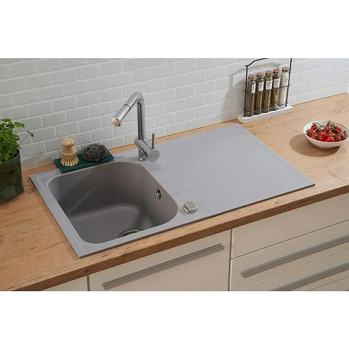 Respekta Einbauspüle Orlando - 86 x 50 cm, Grau - Küchenspüle mit Armatur, Spülmittel und Kräutern in der Küche, ideal für die Küchengestaltung.