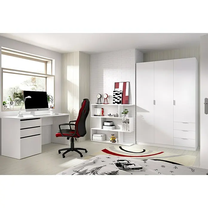 Dekit Armario para ropa Essen con cajones - L x An x Al: 52 x 135 x 204,4 cm, Blanco, Número de cajones: 3 ud. - Una habitación luminosa y moderna con un escritorio blanco, un ordenador y una silla de juego, complementada con una estantería y un armario espacioso.