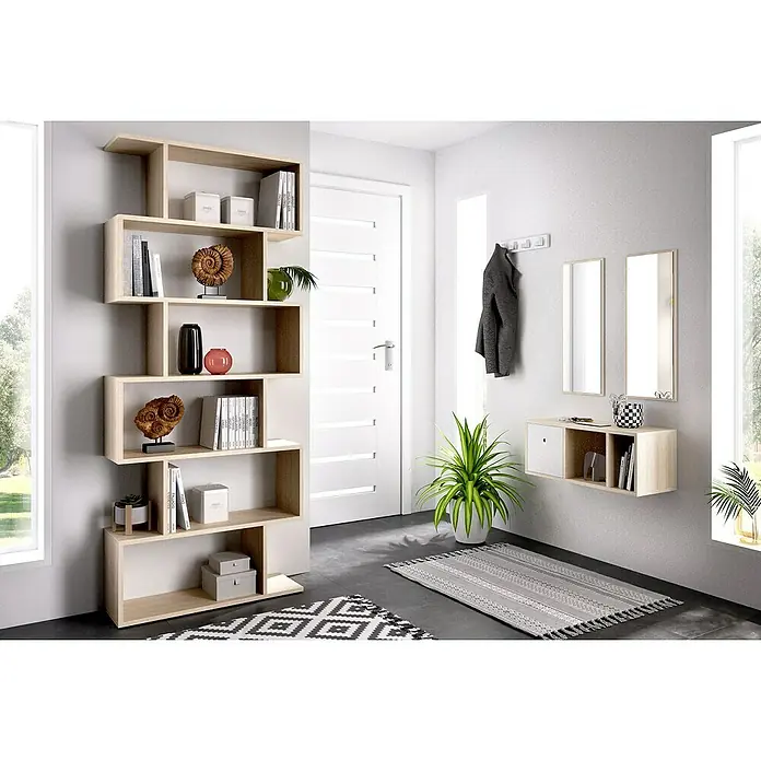 Dekit Estantería de madera Lis - Al x An x Pr: 190 x 80 x 25 cm, Número de baldas: 6 ud., Atornillado, Natural - Una sala de estar moderna con una estantería asimétrica y elegante adornada con elementos decorativos y libros.
