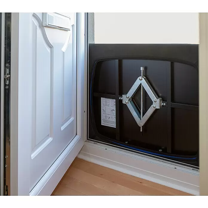 Öko-Tec Tür- & Fenstersperre Floodgate - Medium, Verstellbereich: 95,5 cm - 118,5 cm, Höhe: 68 cm, Montageart: Klemmen - Stimmungsaufnahme
