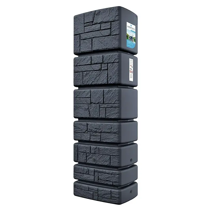 Regenspeicher Tower Stone - 350 l, Anthrazit - Hohe, graue Wassersäule mit Steinmuster. Praktische und dekorative Regenwasserspeicher mit naturgetreuer Steinoptik für den Garten.