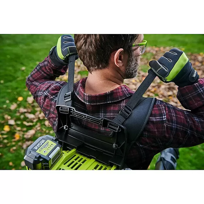 Ryobi Akku-Laubbläser RY36BPXA-0 - 36 V, Ohne Akku, Blasgeschwindigkeit: 0 km/h, Blasleistung: 17,7 m³/min - Anwendungsbeispiel