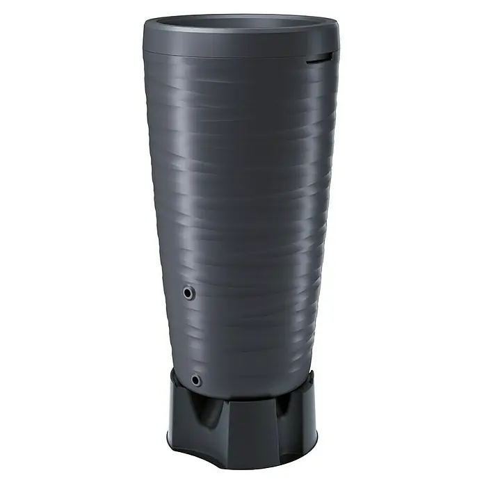 Regentonnensockel - Passend für: Regentonne Maze, Tube, Aquacan, Smooth, Peruno, Aqua Tower, Tower Stone - Nahaufnahme einer grauen Regentonnen mit strukturierten Oberflächen und einem dazugehörigen Sockel, ideal für die Gartenarbeit.