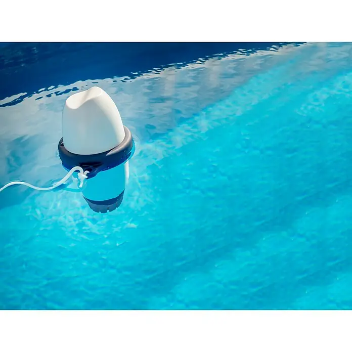 Fluidra Blue Connect Wasser-Analysegerät - Steuerung per Smartphone-App - Automatische Pool-Reinigungsgerät im Wasser, sorgt für Sauberkeit. Es ist ein hilfreiches Werkzeug für die Poolpflege und Reinigung.