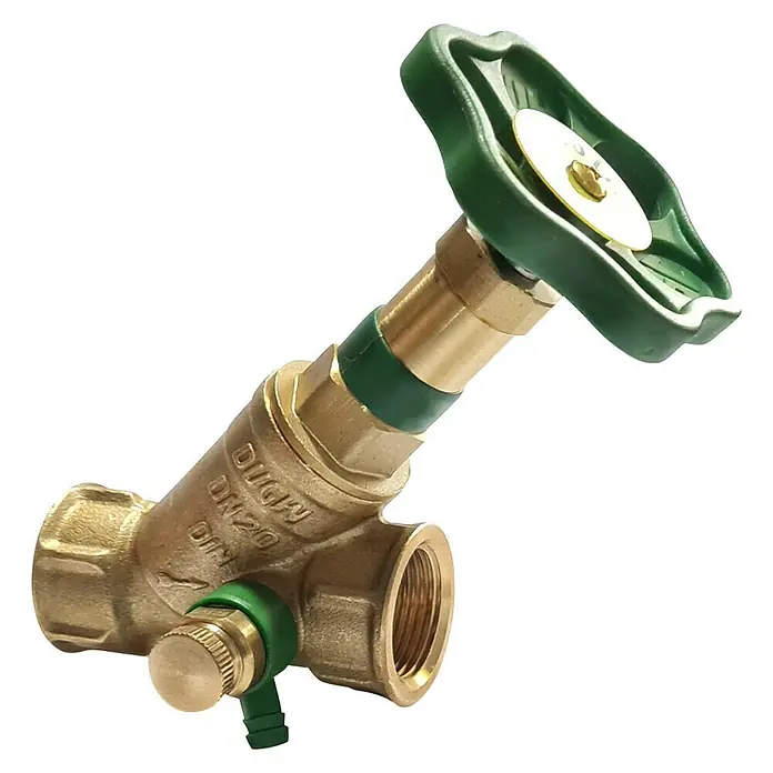 Schrägsitzventil KFR - ¾″ - Messingventil mit grünem Griff und Entleerungshahn, ideal für Sanitär- und Heizungsinstallationen.