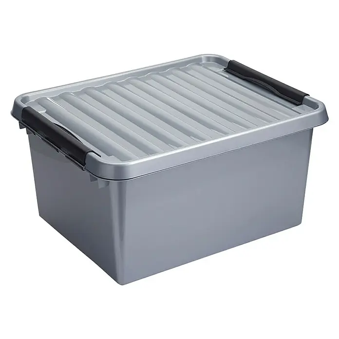 Sunware Aufbewahrungsbox Q-Line - L x B x H: 50 x 40 x 26 cm, Kunststoff, Metallfarbig - Ein grauer Kunststoffbehälter mit Deckel und schwarzen Griffen. Ideal für die Aufbewahrung und Organisation im Haushalt.