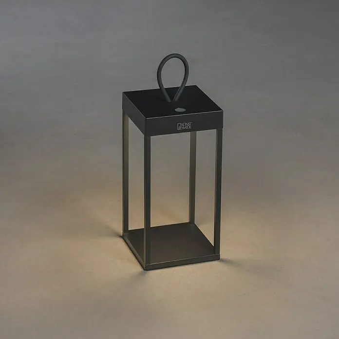 Konstsmide Außenlaterne Ravello -  - Elegante, moderne schwarze Laterne von Konstsmide, perfekt für den Innen- und Außenbereich. Das sanfte Licht sorgt für eine stimmungsvolle Atmosphäre.