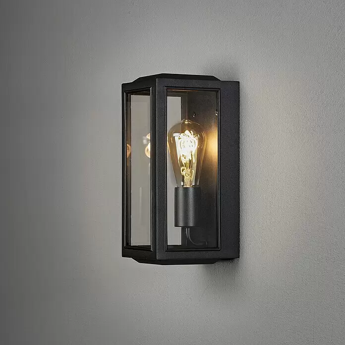 Konstsmide Außenwandleuchte Carpi - 60 W, 15 x 12,5 x 30 cm, Schwarz, IP44 - Anwendungsbeispiel