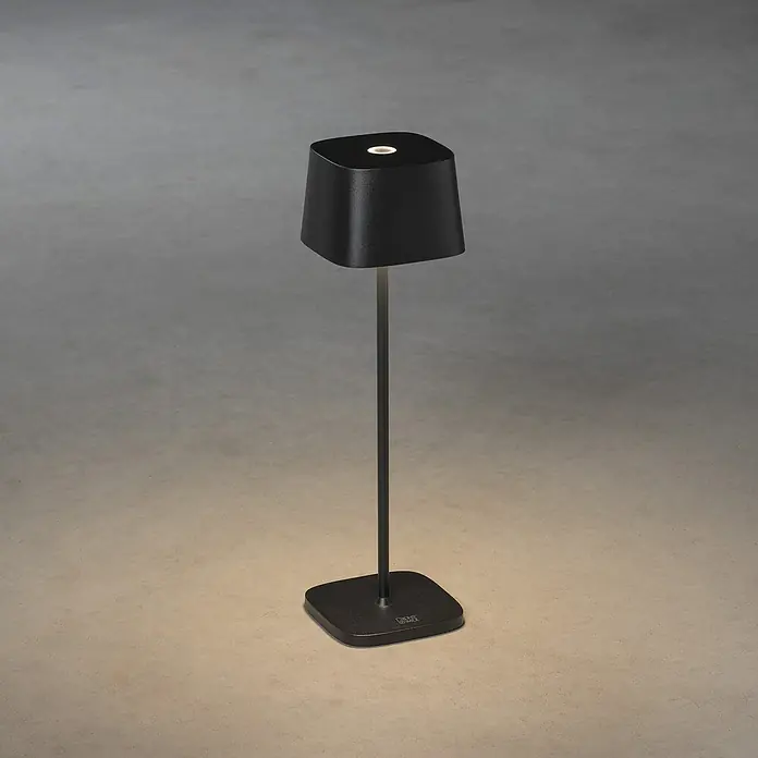 Konstsmide Akku-Tischleuchte Capri - 2,2 W, Schwarz - Elegante, schwarze Tischleuchte mit einem schlanken Design, ideal für eine stilvolle Beleuchtung in jedem Raum.