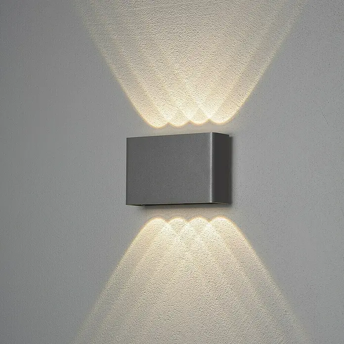 Konstsmide LED-Außenwandleuchte Chieri - 8 W, 6 x 17 x 11 cm, Anthrazit, IP54 - Moderne Wandleuchte aus grauem Metall, die sowohl nach oben als auch nach unten abstrahlendes Licht spendet.