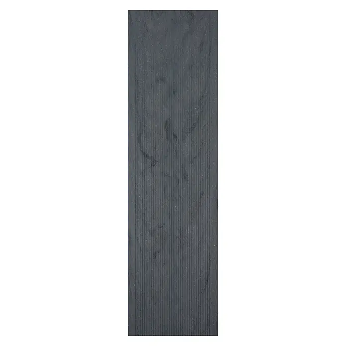 Kovalex WPC-Terrassendiele Massiv mit Struktur nach Maß - Räuchereiche, 300 x 14,5 x 2 cm - Nahaufnahme einer dunkelgrauen, geriffelten Terrassendiele, ideal für moderne Außenbereiche mit stilvoller, strukturierter Oberfläche.