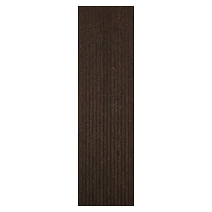 Kovalex WPC-Terrassendiele Massiv mit Struktur nach Maß - Kastanie, 330 x 14,5 x 2 cm - Detailaufnahme einer dunkelbraunen Terrassendiele mit feiner Rillenstruktur und subtilem Glanz, ideal für den Außenbereich.