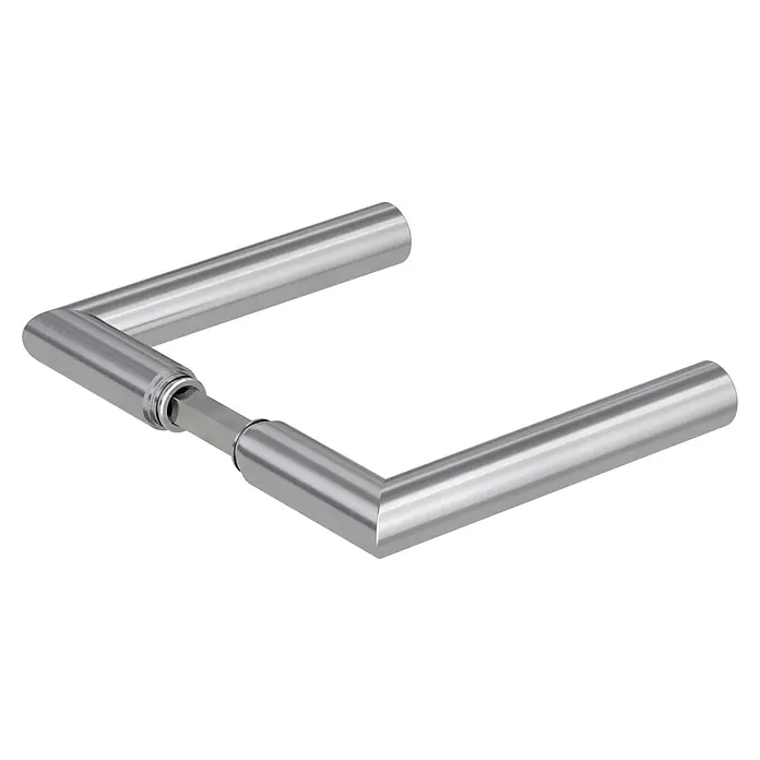 Diamond Doors Design Drückerpaar Arkansas - Passend für: Glastüren, Edelstahl matt - Nahaufnahme eines eckigen, silberfarbenen Türgriffs mit einem modernen und minimalistischen Design. Das Metall ist glänzend und reflektierend.