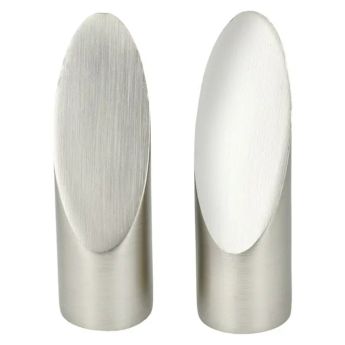 Expo Ambiente Endstück Cut - Edelstahloptik, 16 mm - Nahaufnahme von zwei modernen Möbelknöpfen aus gebürstetem Nickel mit ovaler Form und abgerundeten Kanten für Schubladen und Schränke.