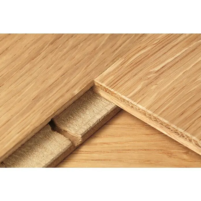 Parkett - Eiche Rügen, Landhausdiele, 2.130 x 190 x 14,2 mm - Nahaufnahme von Holzfliesen, die die Verbindung zwischen den Paneelen und die Holzmaserung zeigen.