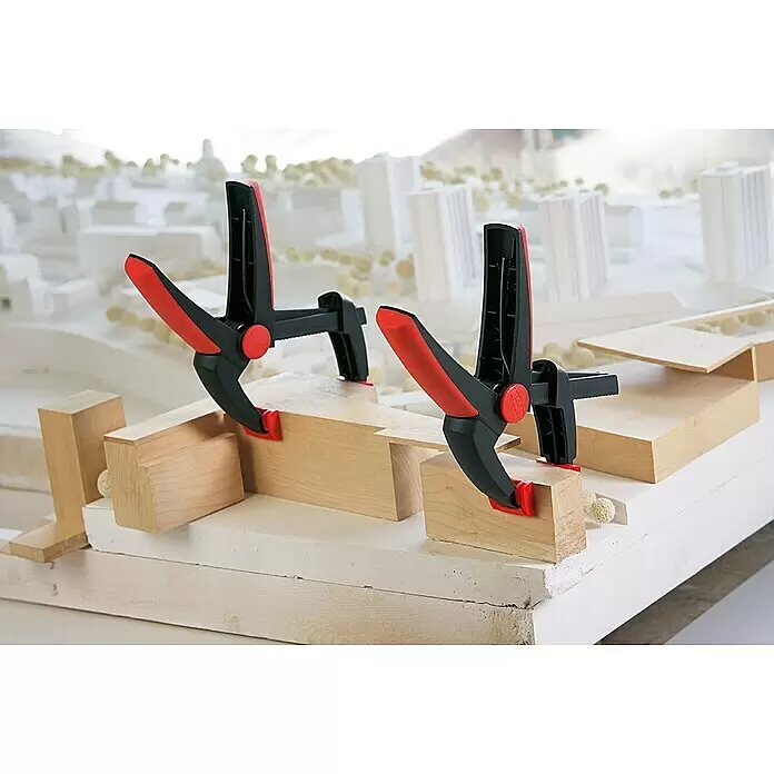 Bessey Federzwinge Clippix Vario XV 5-100 - Spannweite: 100 mm, Spannkraft: 120 N, Ausladung: 50 mm - Anwendungsbeispiel