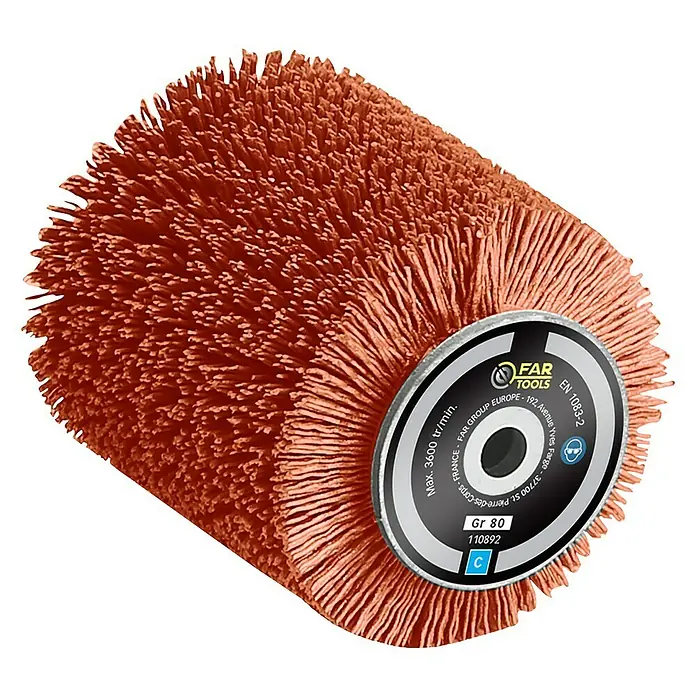 Fartools Bürstenwalze Nylonschleifwalze - Geeignet für: Holz, 1 Stk. - Ein Detailbild einer rotbraunen FAR Tools Bürstenwalze, ideal zum Reinigen und Bearbeiten von Oberflächen.
