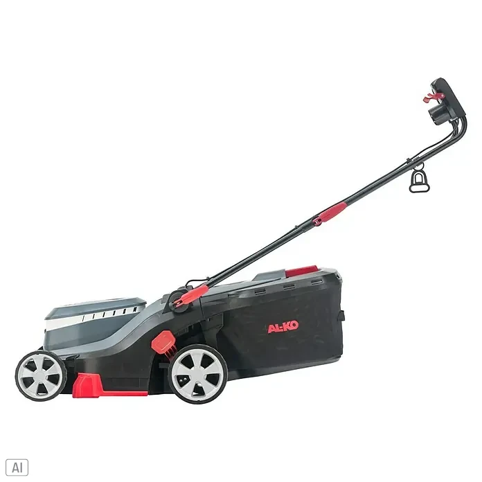 AL-KO Comfort Elektro-Rasenmäher - 1.200 W, Schnittbreite: 32 cm - Ein schwarzer AL-KO Rasenmäher mit rotem Akzent und weißem Rad vor schwarzem Hintergrund. Praktisches Gartengerät für einen gepflegten Rasen.