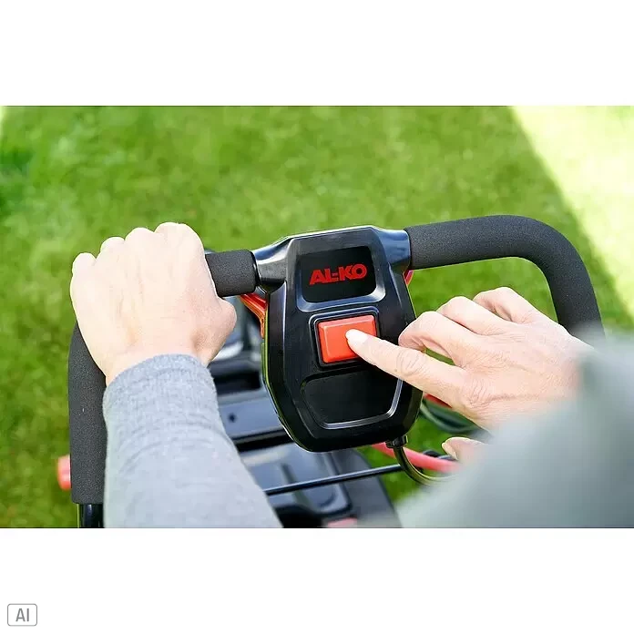 AL-KO Comfort Elektro-Rasenmäher - 1.200 W, Schnittbreite: 32 cm - Hände bedienen einen schwarzen AL-KO Rasenmähergriff mit Schaumstoffgriffen und drücken den roten Startknopf.