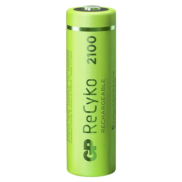 GP ReCyko Akku AA Mignon/HR6, 2100 mAh, NiMH, Ready-to-use 8Stk - 2.100 mAh - Nahaufnahme einer GP ReCyko 2100 AA-Batterie, einem umweltfreundlichen, wiederaufladbaren Akku für vielfältige elektronische Geräte.