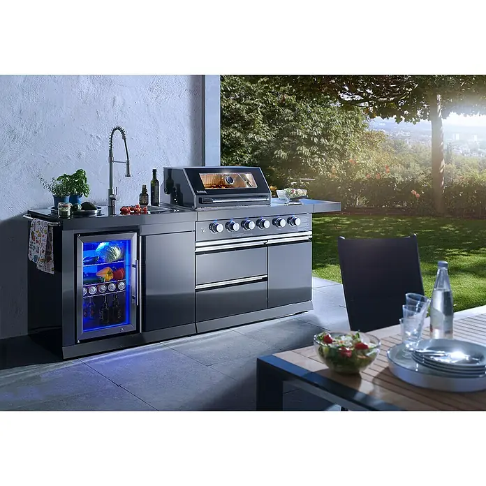Buschbeck Outdoorküche Cambridge - Schwarz, Material Grillfläche: Edelstahl, Anzahl Brenner: 4 - Außenküche mit Grill und Kühlschrank, ideal für sommerliche Gartenpartys. Das hochwertige Design bietet Komfort und Stil für kulinarische Erlebnisse im Freien.