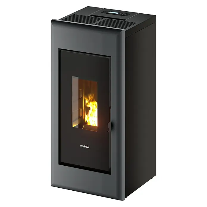 FreePoint Pelletofen One Airtight - 2,5 kW - 7,7 kW, Raumheizvermögen: 55 m³ - 168 m³, 0,6 kg/h - 1,7 kg/h, Farbe Verkleidung: Titanium - Nahaufnahme eines FreePoint Pelletofens mit brennendem Feuer. Der Ofen hat ein modernes Design mit einem Display auf der Oberseite.