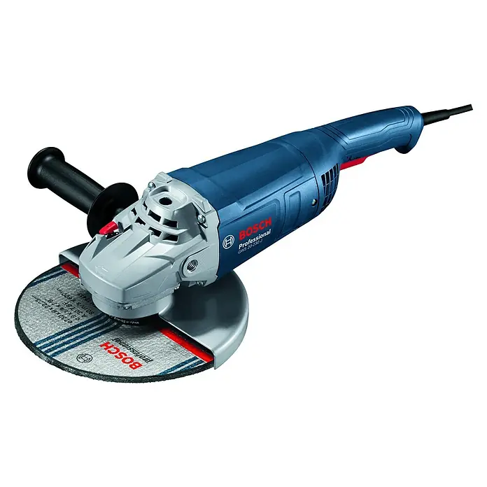 Bosch Professional Amoladora angular eléctrica GWS 20-230 J - 2.000 W, Diámetro disco: 230 mm, Número de revoluciones de marcha en vacío: 6.500 r.p.m. - Imagen de una amoladora angular azul Bosch GWS 20-230 J Professional con disco de rectificado y mango lateral negro sobre fondo negro.