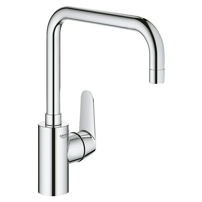 Grohe Eurodisc Cosmopolitan Spültischarmatur - Chrom, Glänzend - Nahaufnahme einer glänzenden GROHE Küchenarmatur mit schlankem Design und Einhebelmischer vor schwarzem Hintergrund.