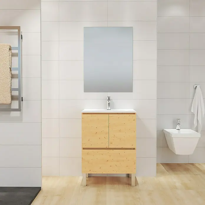 Artysan Mueble bajo de lavabo Pine - L x An x Al: 44,6 x 60 x 82 cm, Pino - Imagen de un mueble de lavabo de madera clara con lavabo blanco y espejo en un baño con azulejos blancos.
