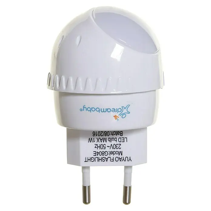 Dreambaby LED-Nachtlicht mit Sensor - L x B x H: 15 x 10 x 5,3 cm - Nahaufnahme eines DreamBaby® Nachtlichts für Steckdosen mit Produktdetails und europäischem Stecker.