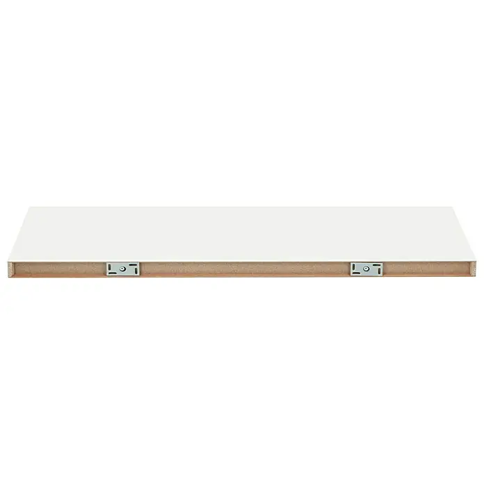 Dolle Wandboard Big Boy - L x B x H: 115 x 25 x 5 cm, Weiß, Belastbarkeit: 30 kg - Nahaufnahme einer weißen Tischplatte mit Befestigungswinkeln an der Unterseite. Ideal für Möbelprojekte und DIY-Enthusiasten.